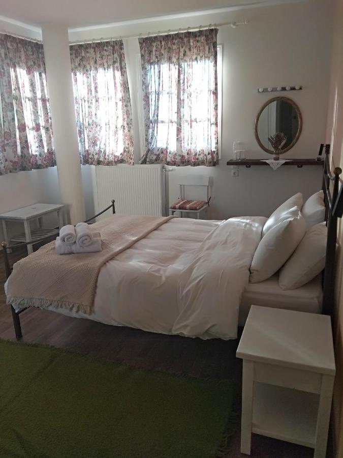 Karavos Hotel Portariá Buitenkant foto